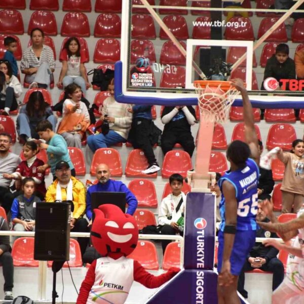 Basketbol Süper Ligi: Aliağa Petkimspor: 68 - Türk Telekom: 75
-28