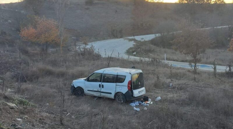 Bilecik'te Şarampole Uçan Araçta 1 Yaralı 1