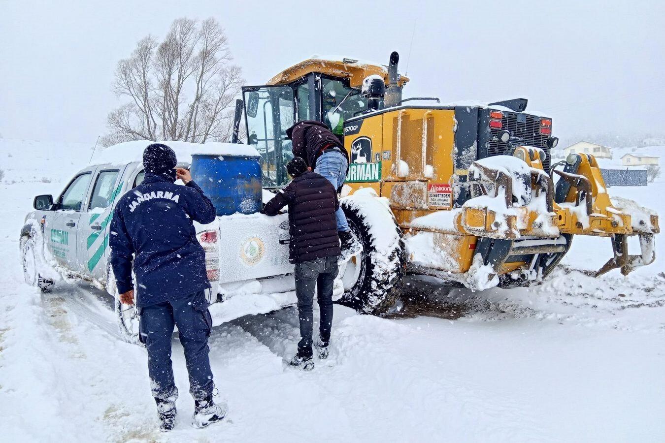 Bolu Dörtdivan’ın Yaylarda Mahsur Kalan 7 Kişiyi Ormancılar Kurtardı