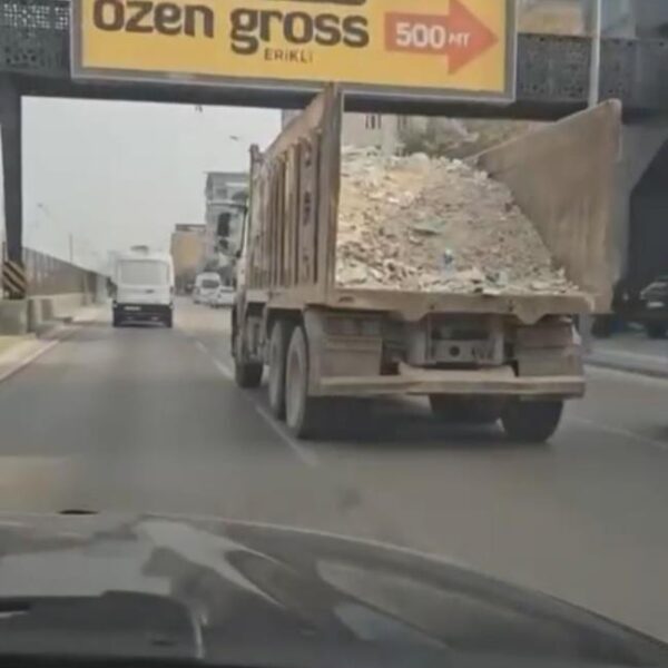 Bursa'da Trafiğe Tehlike Saçan Sürücü-2