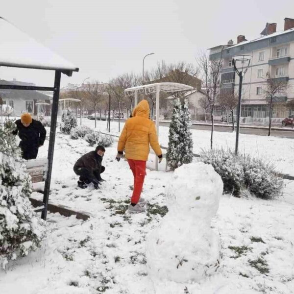 Domaniç-İnegöl yolunda trafikte aksamalar-2