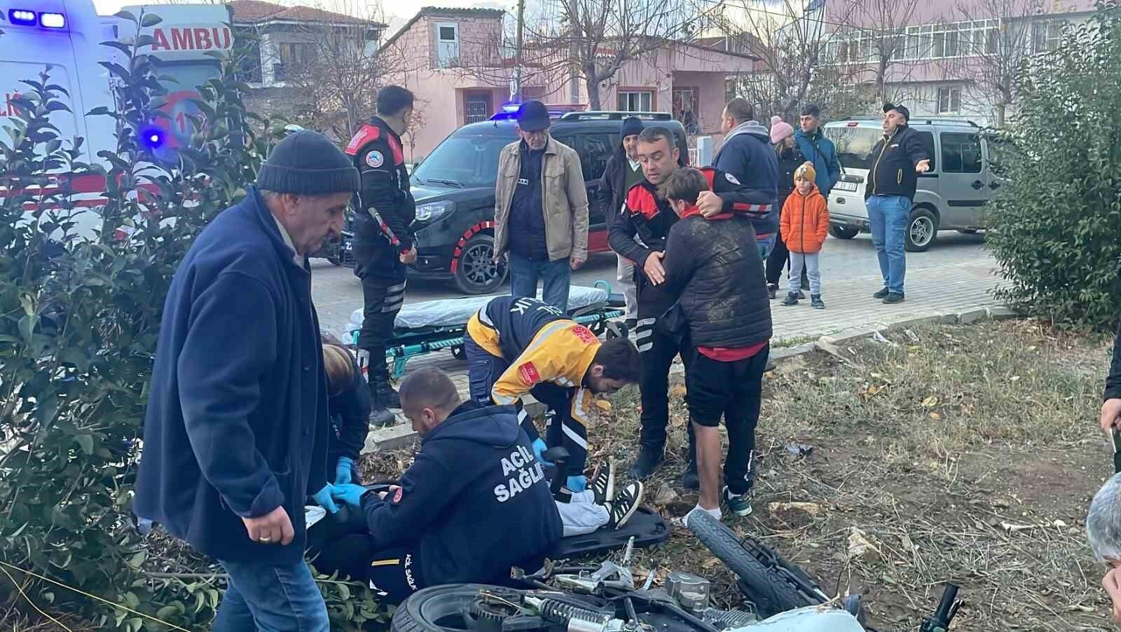 Edirne’nin Keşan ilçesinde motosiklet-otomobil çarpışmasında 2 kişi yaralandı