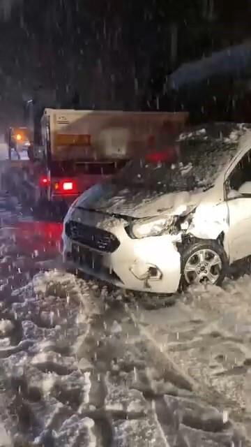 Elazığ-Malatya Karayolu Zincirleme Kazada Trafik Ulaşıma Kapandı