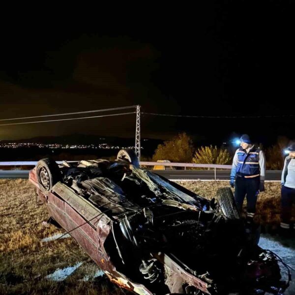 Elazığ’da otomobil takla attı: 1 ölü-resim-2