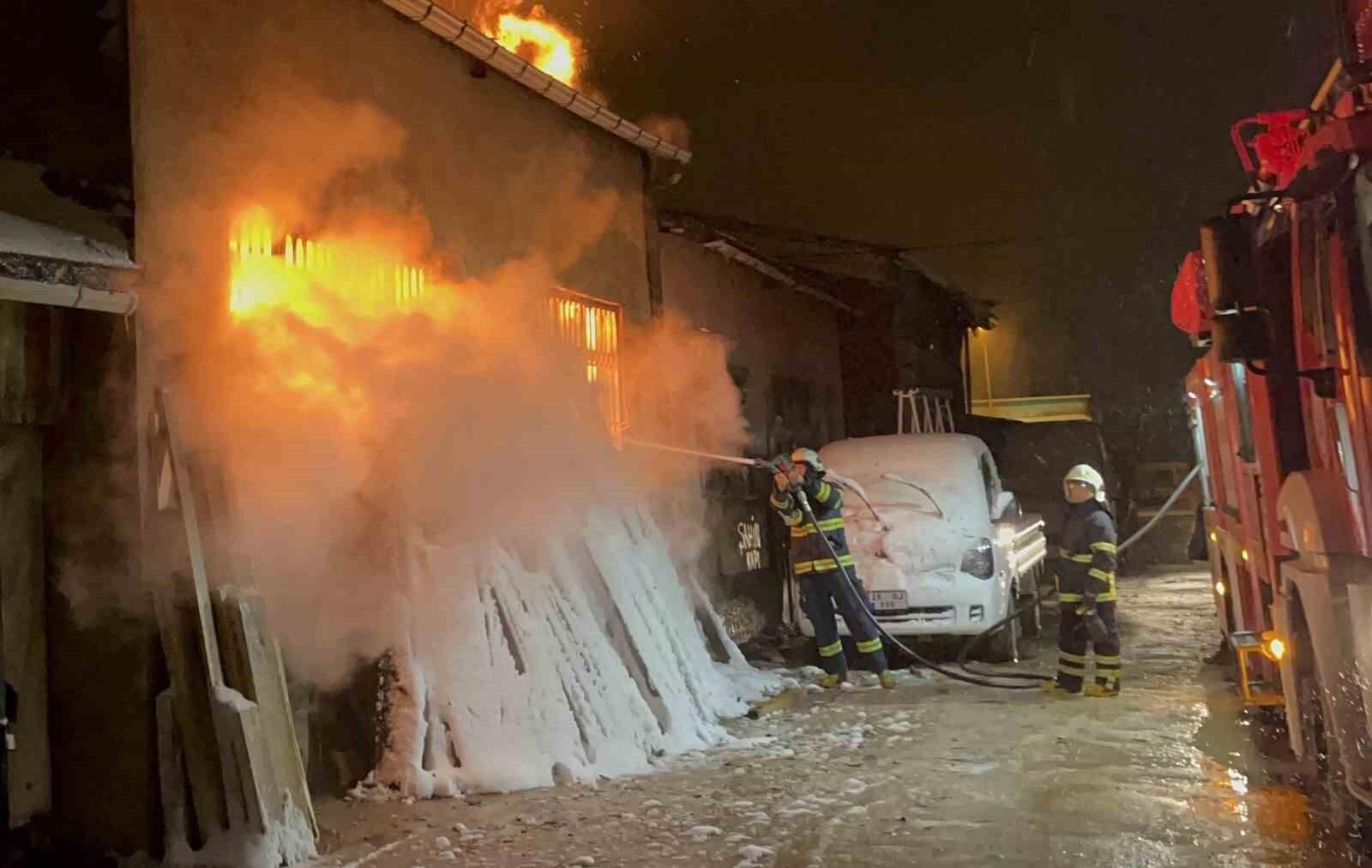 Eskişehir’de Mobilya Atölyesinde Yangın