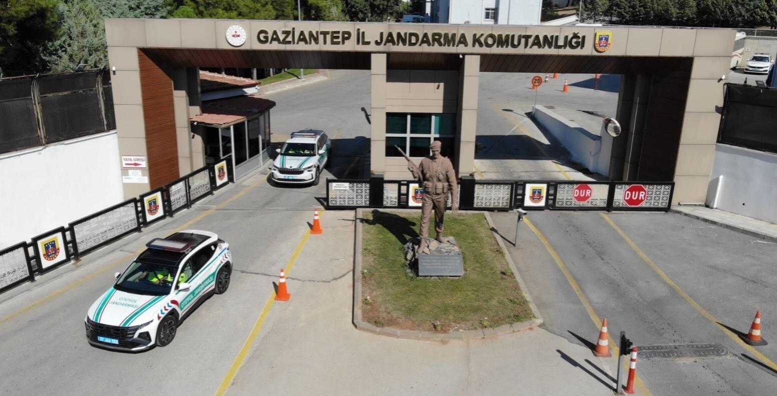 Gaziantep Nizip’te 800 Kilogram Zeytin Çalan 3 Şüpheli Jandarma Ekiplerince Yakalanıp Gözalta Edildi