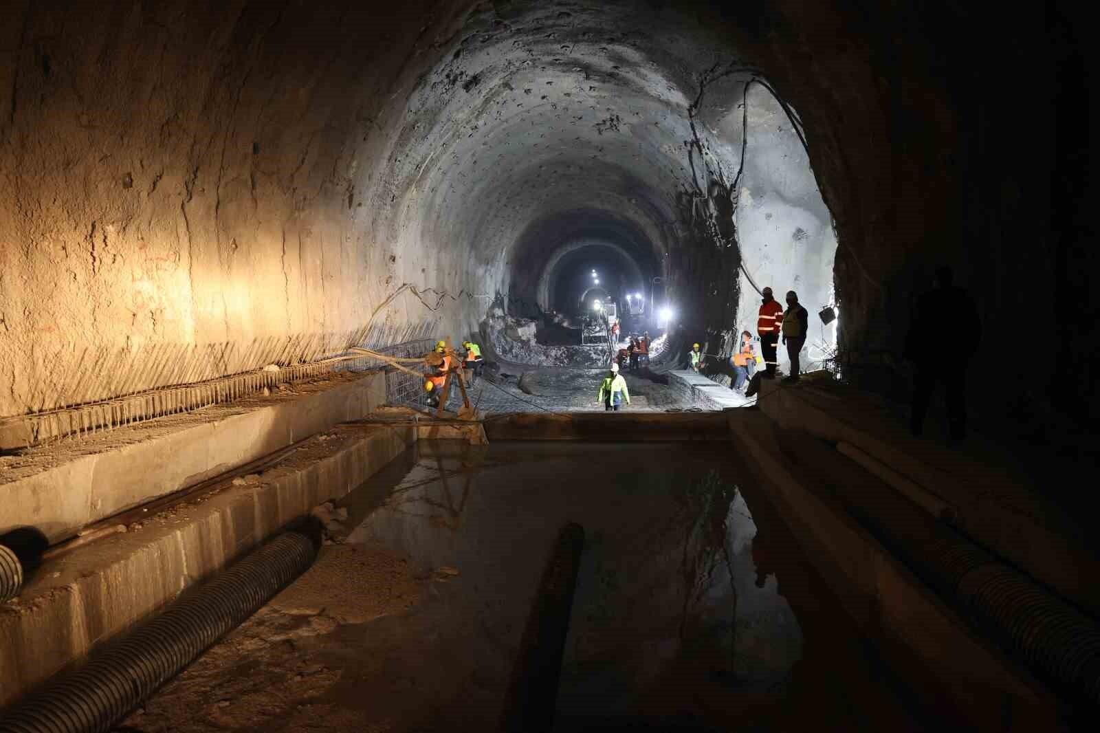 Geminbeli Tüneli’nin İnşaatı 11 Yıl Sonra Tamamlanamadı