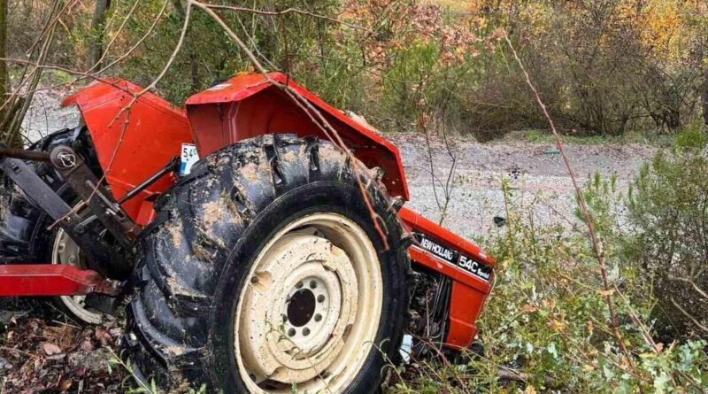 Geyve'de Traktör Kazasında 1 Ölü, 3 Yaralı 1