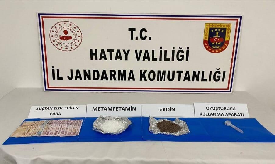 Hatay’da Jandarma Ekipleri 31 Şüpheliyi Araştırdı ve Uyuşturucu Madde ve Silahlar Ele Geçirdi