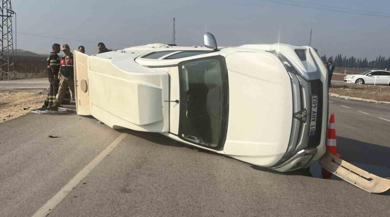 Hatay’da Reyhanlı-Antakya Yolu Beşaslan Mahallesi'nde Otomobil Ve Kamyonet Arası Çarpışma kazası 3 Kişiyi Yaraladı 1