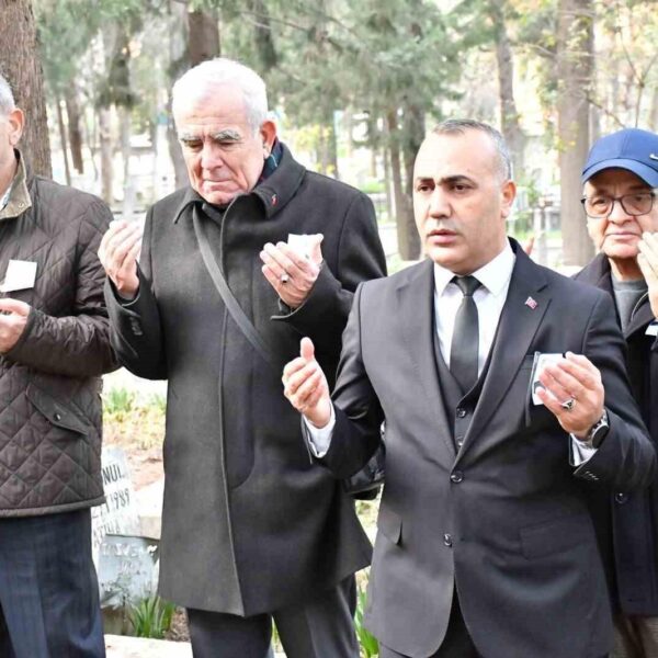 Hatuniye Camii'nde kılınan cenaze namazı-3