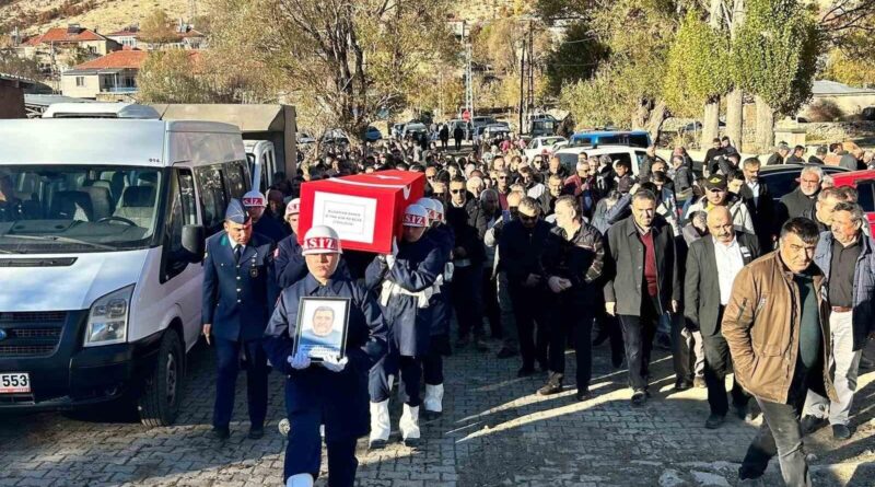 Hayatını kaybeden emekli astsubay son yolculuğuna uğurlandı 1