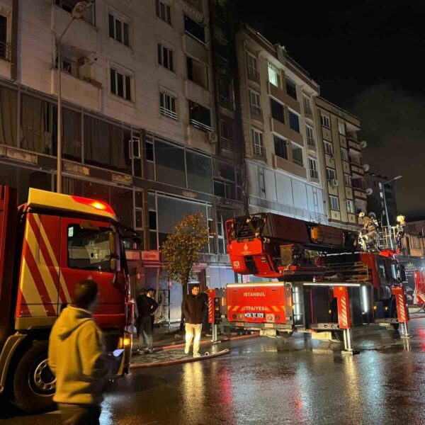 İstanbul Esenyurt'ta tekstil atölyesinde yangın-1