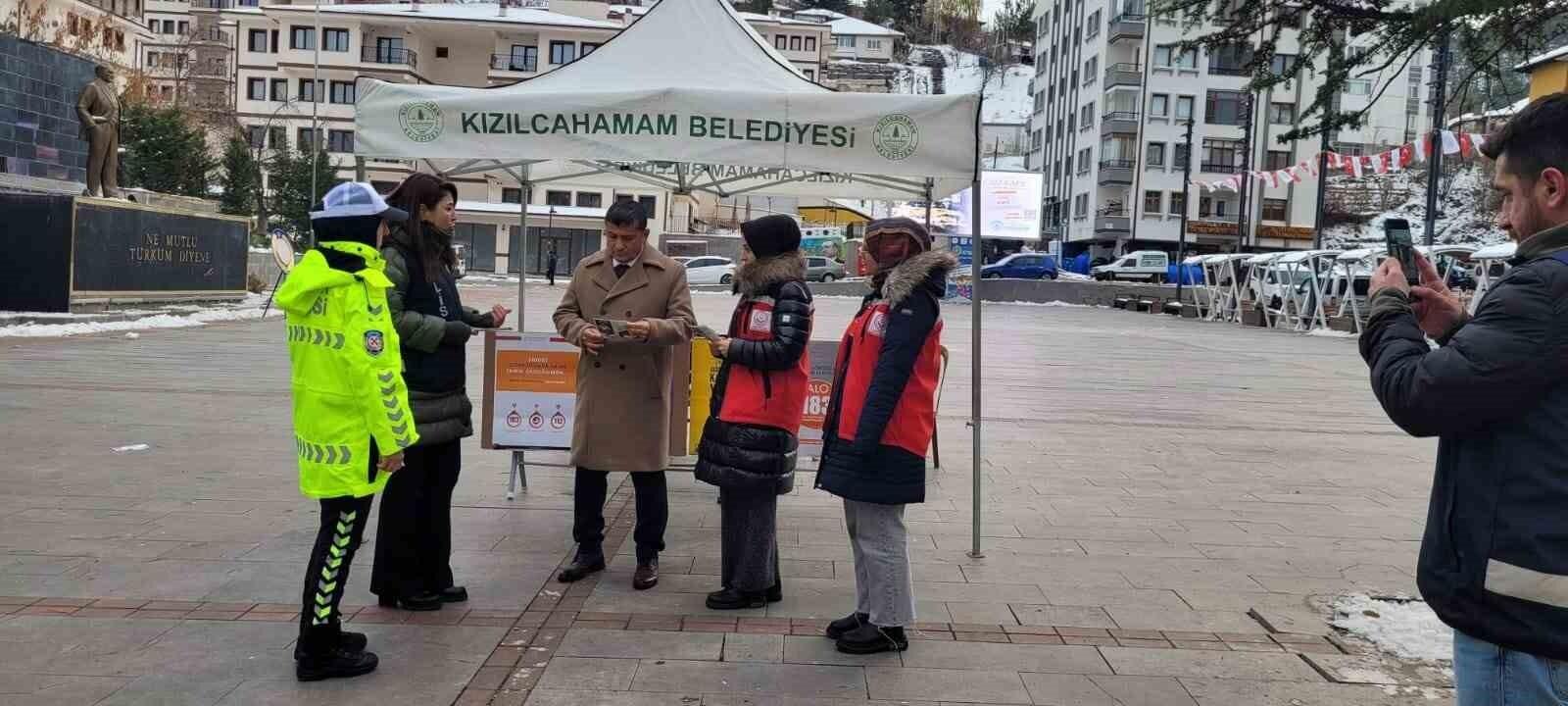 Kahramankazan ve Kızılcahamam Ekipleri, 25 Kasım Kadına Yönelik Şiddete Karşı Bilinçlendirme Çalışması Yaptı