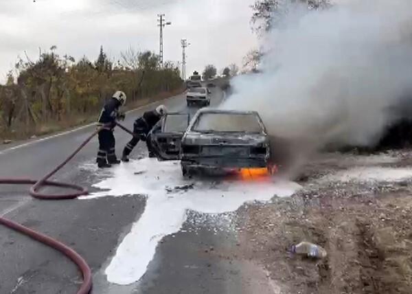 Kahramanmaraş’ta Park Halindeki Otomobilde Yangın