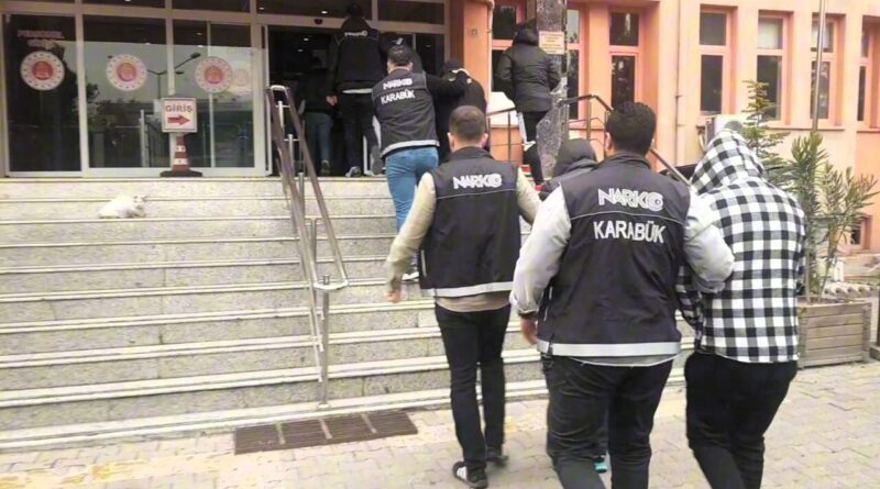 Karabük'te Polis Operasyonları Sonucu 3 Şüpheli Tutuklandı 1