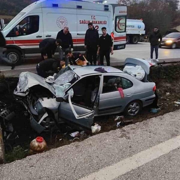 Karabük'te trafik kazasında 1 ölü 3 yaralı-2