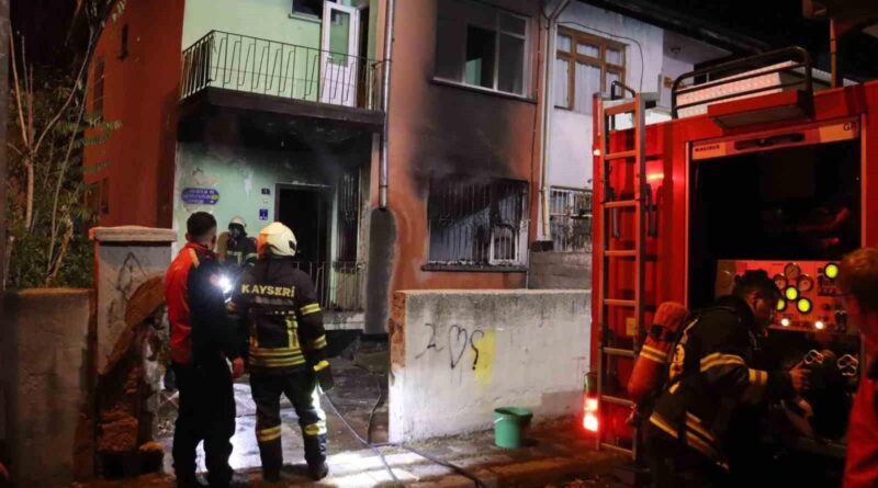 Kayseri'de yangında maddi hasar, bir kişi dumandan etkilendi 1