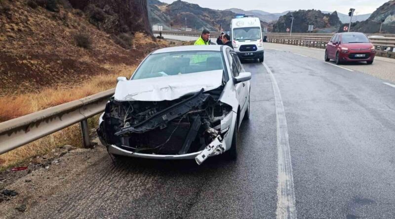 Kırıkkale'de İki Otomobil Çarpıştı Bir Kişi Yaralandı 1