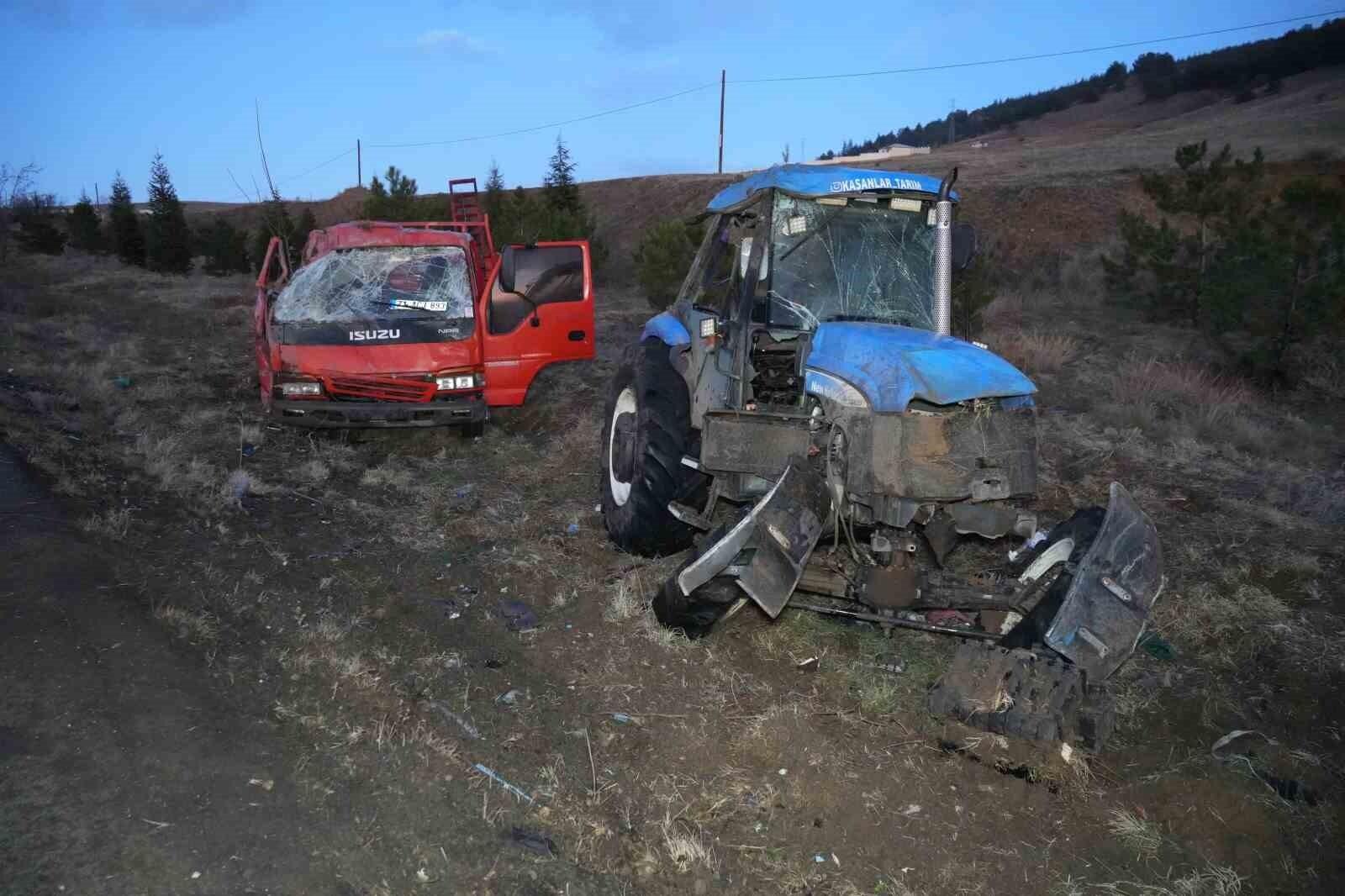 Kırıkkale’de Kamyonet-Traktör Kaza Sonucu Sürücü Yaralandı