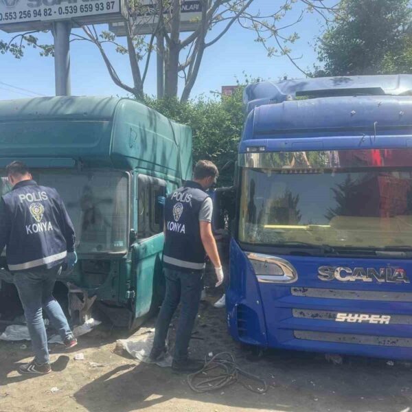 Konya'da gümrük kaçağı araç motorları çalınarak hurdalara takılıyor-1