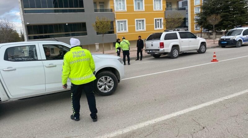 Konya'nın Kulu ilçesinde trafik ekipleri tarafından denetim yapıldı 1