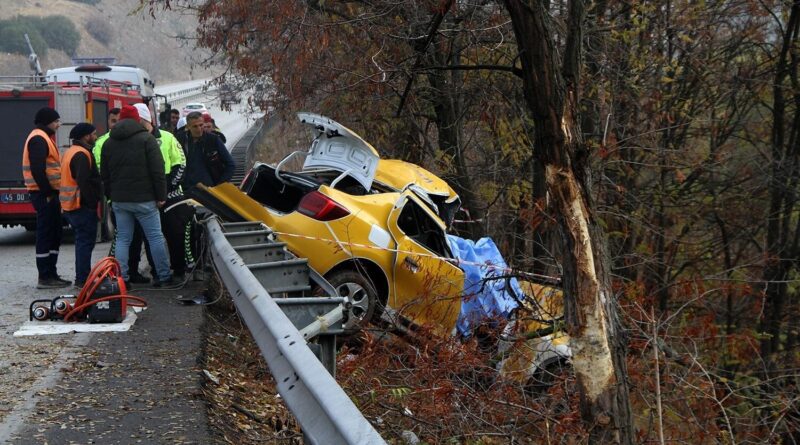 Kula'da Trafik Kazasında İnşaat Mühendisi Öldü Taksi Sürücüsü Tutuklandı 1