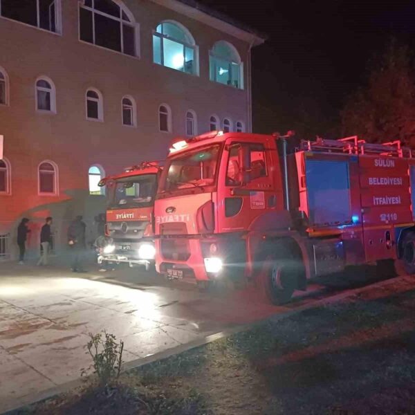 Kur’an kursunda çıkan yangında 2 öğrenci dumandan etkilendi
-10