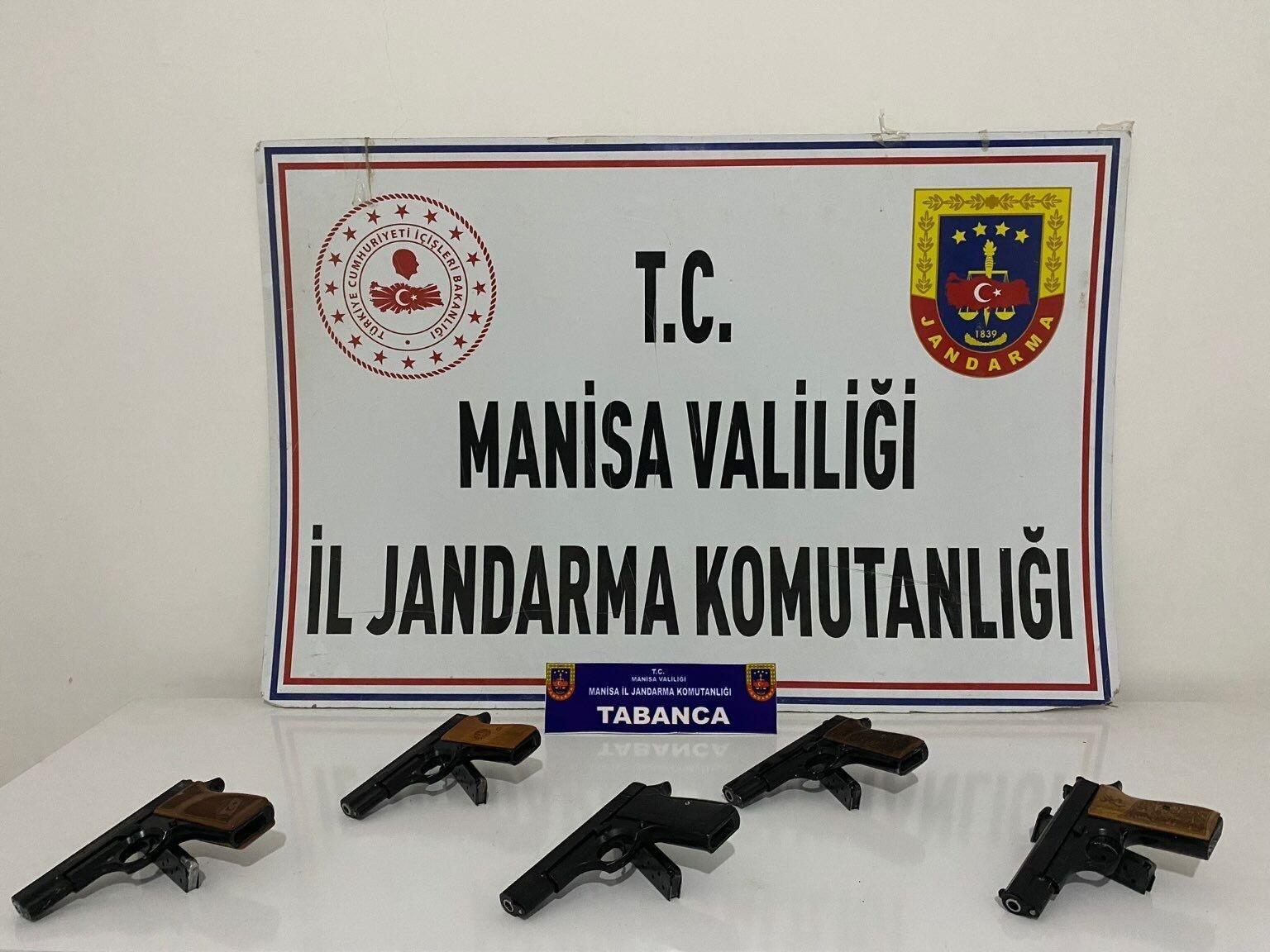 Manisa’da O.M. 9 Tabanca ve Eşya ile Gözaltına Alındı