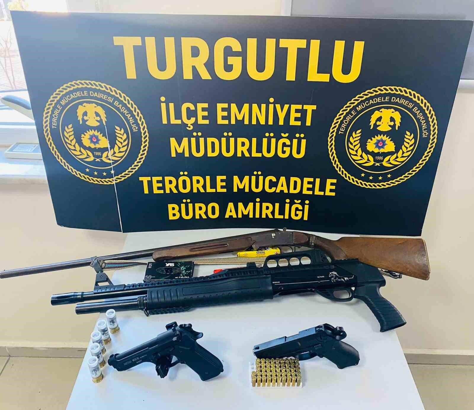 Manisa Turgutlu’da PKK/KCK ile İlgili 8 Kişiyi Gözaltına Alan Operasyon Yapıldı