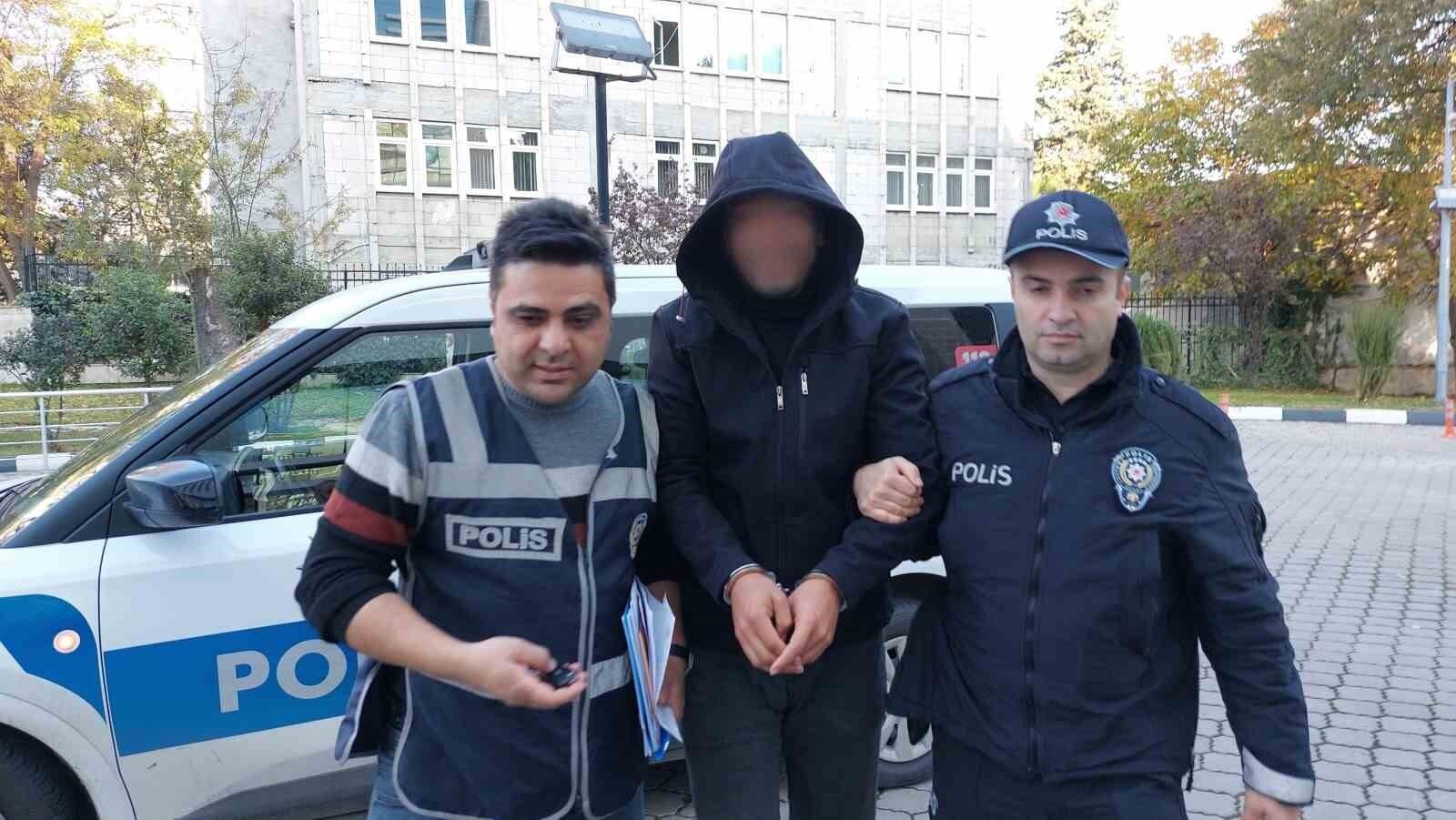 Samsun’da Pazarlama Aracından Mutfak Eşyası Çalan M.A.K. Gözaltına Alındı