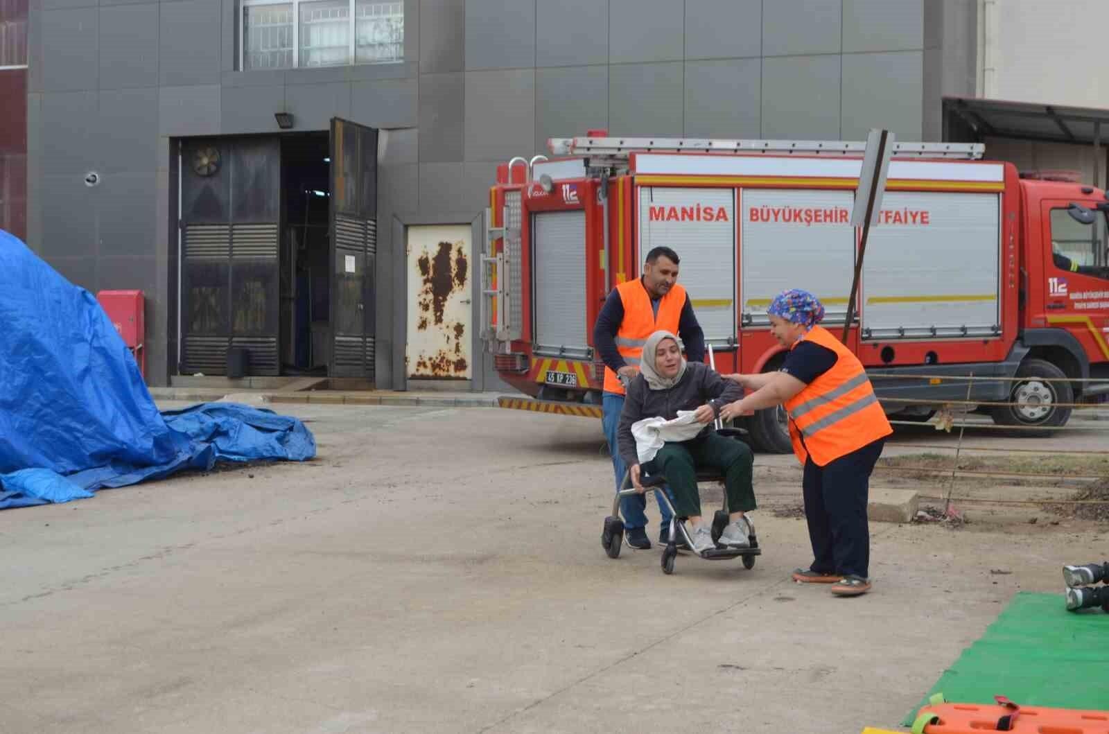 Selendi Devlet Hastanesi’nde Gerçekleştirilen Planlı Yangın Tatbikatı Başarılı Sonuçlar Verdi