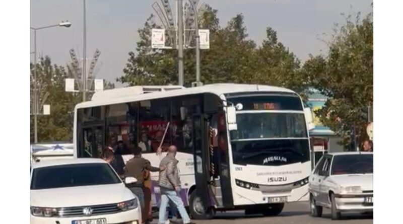 Siverek'te Minibüs Şoförü Gruba Saldırıldı 1