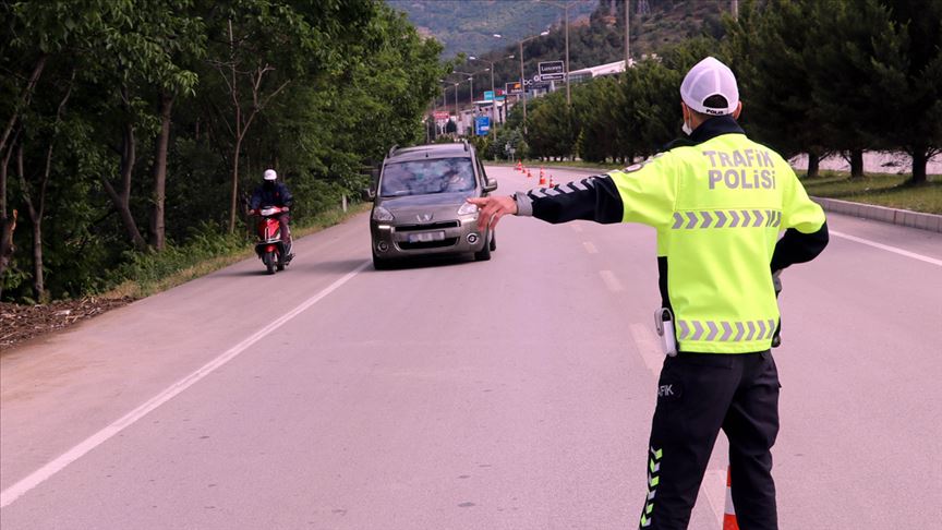 kırmızı ışıkta geçme cezası ne kadar