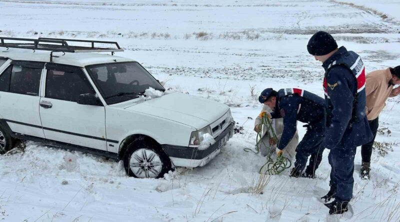 Yozgat'ta Yoğun Kar Yağışı Ulaşımda Aksamalara Neden Oldu 1