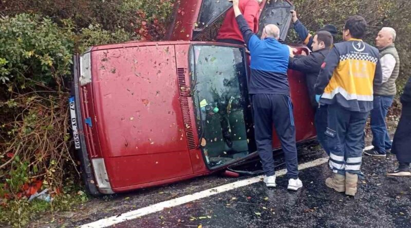 Zonguldak'ta Alaplı'da Araç Devrildi 3 Kişi Yaralandı 1