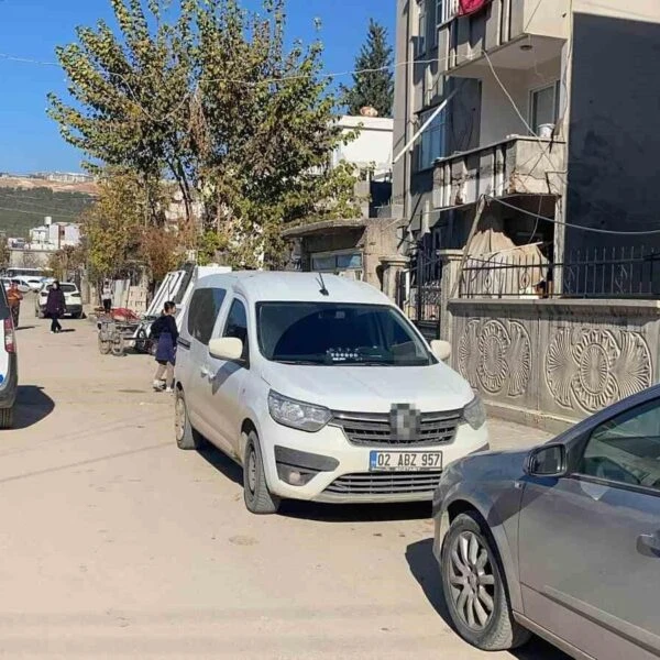 Adıyaman'da bıçaklı kavgada yaralanan genç hasta tedavi altına alındı