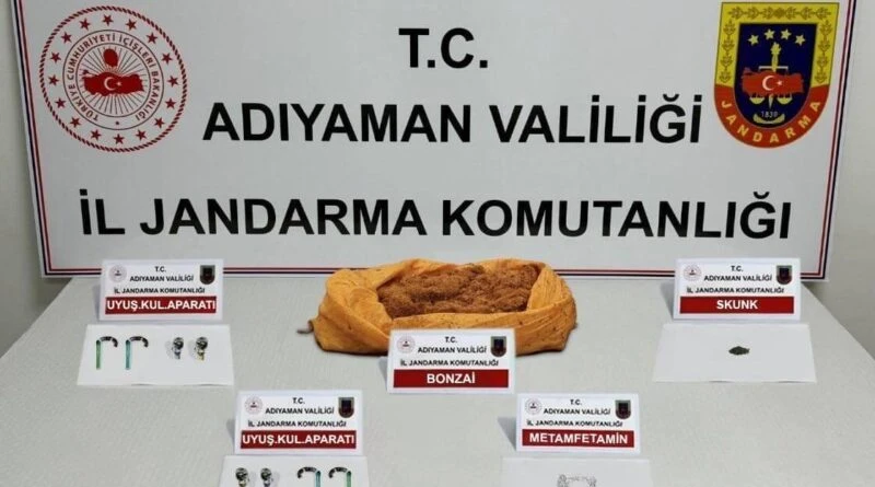 Adıyaman'da Jandarma Operasyonu: 9 Şüpheli Yakalandı, 2 Kilo Bonzai Ele Geçiri 1