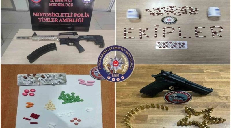 Afyonkarahisar'da Polis Denetiminde 50'ye Yakın Bıçak, Ruhsatsız Silahlar ve Yüzlerce Uyuşturucu Hap Ele Getirildi 1