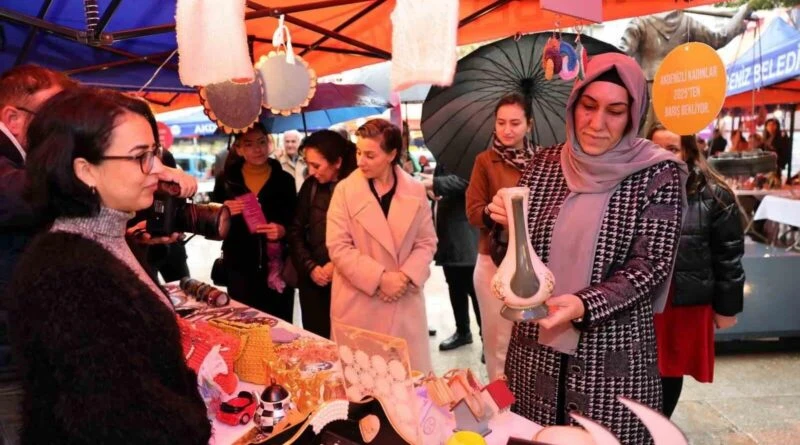 Akdeniz Belediyesi Kadın Emeği Yılbaşı Pazarı Mersinlileri Misafir Ediyor 1