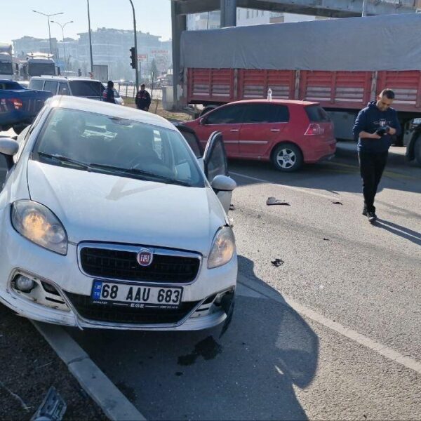 Aksaray'da meydana gelen trafik kazası-1