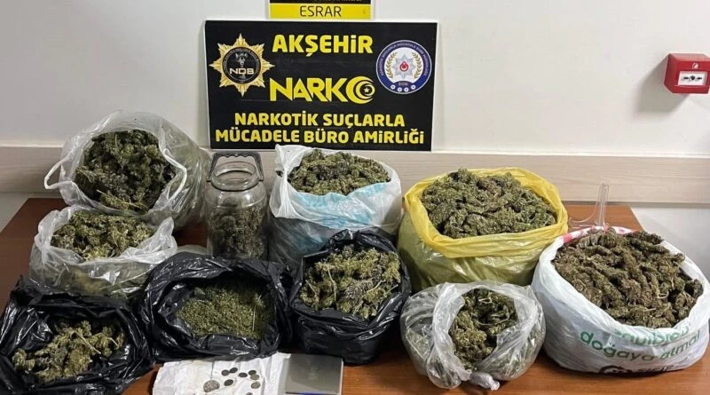 Akşehir’de 6,5 Kilogram Esrar Ele geçirildi, T.G. Şüpheli handcalle Tutuklandı 1