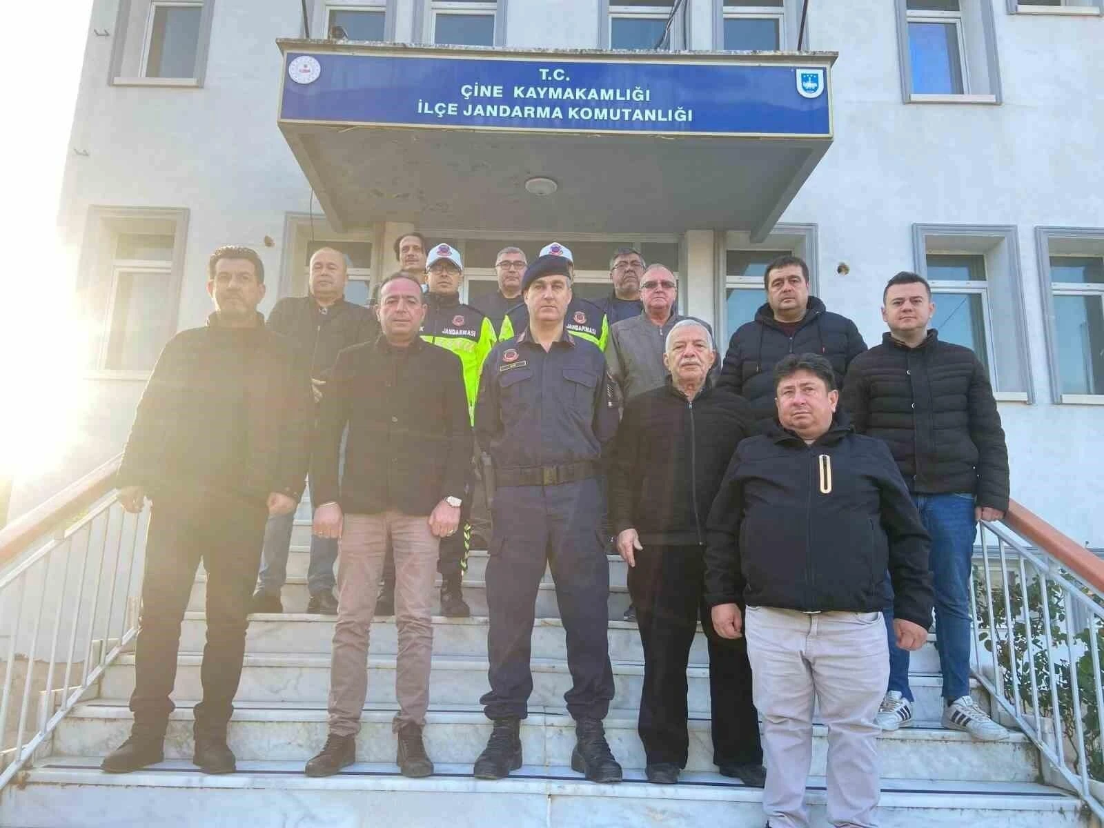 Aydın Çine’de Jandarma, Taksi Şoförlerine Güvenlik ve Kamu Düzeni Hakkında Bilgilendirme Verdi