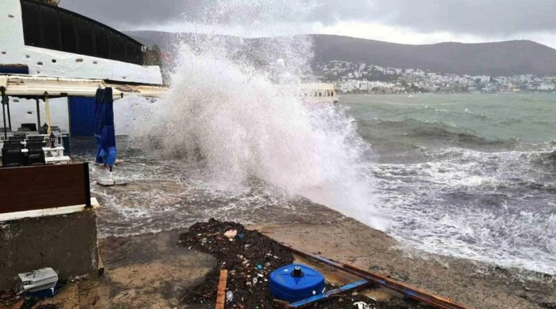 Bodrum-Kaş Denizlerinde Salı Sabahından itibaren Fırtına Uyarısı 1