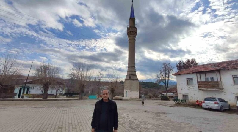 Bozkurt'ta Depremden Yıkılan Caminin İnşaatına Maddi İmkansızlıklar Neden Oldu 1