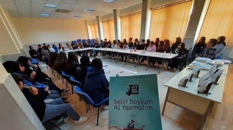 Bozyazı'da Öğrenciler Cengiz Aytmatov'un 'Selvi Boylum Al Yazmalım' Eserleriyle Buluştu 1