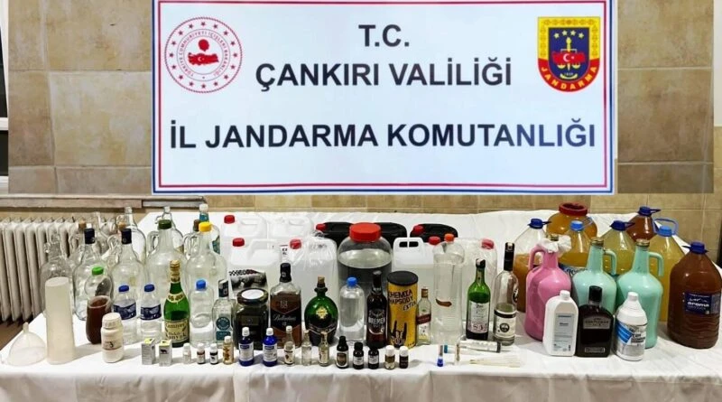 Çankırı'da Jandarma, Kaçak Alkol Operasyonu ile 45 Litre Kaçak Alkol Ele Geçirdi 1