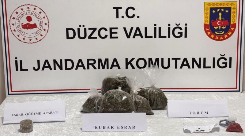 Düzce'de Jandarma Operasyonu Sonucu 1 Kişi Tutuklandı ve Uyuşturucu Ele geçirildi 9