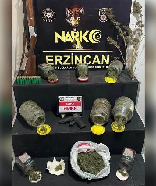 Erzincan’da F.G. Şahsından 5 Kilo Esrar, Kuru Sıkı Tabanca ve Av Tüfeği Ele geçirildi