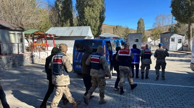 Erzurum Jandarma 59 Düzensiz Göçmeni Yakalar ve 4 Güvenlik Sorumlusunu Tutuklar 1